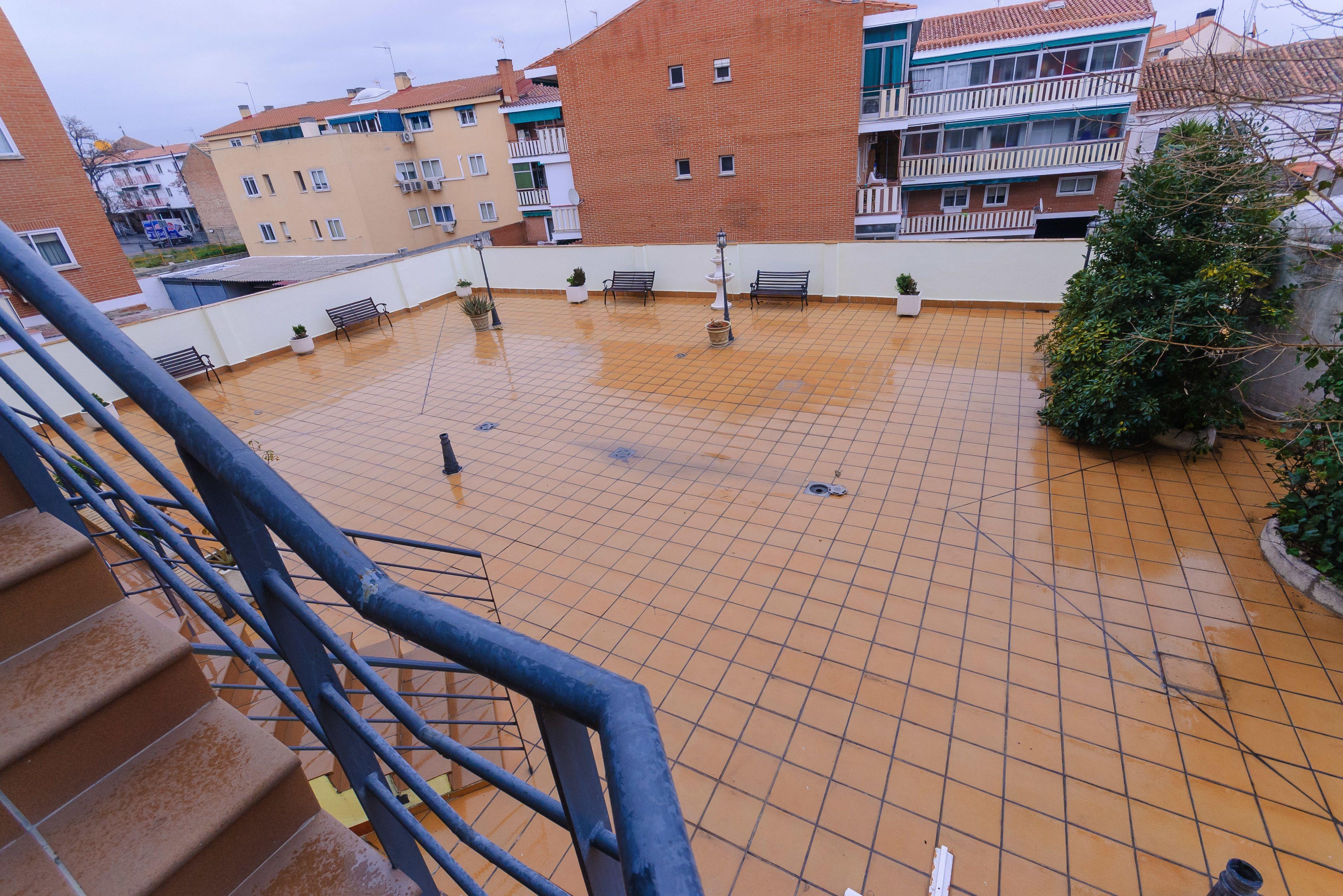 Hotel Barajas Plaza — Foto 1